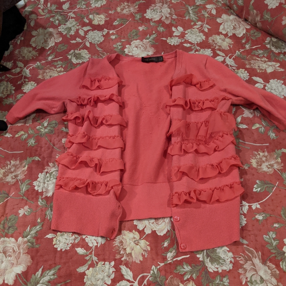 Light weight sweater
